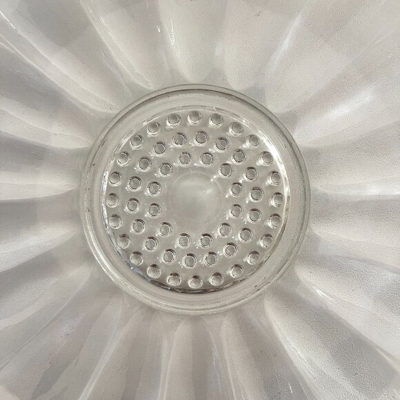 Vintage Glass Daisy Serving Bowl - Picture 5 of 7